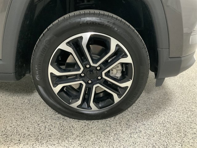Used 2024 Jeep Compass Limited image 14