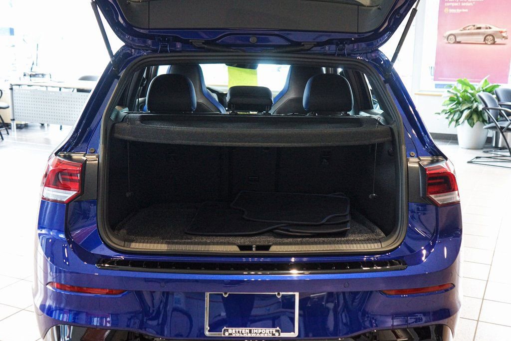 New 2024 Volkswagen Golf R image 25