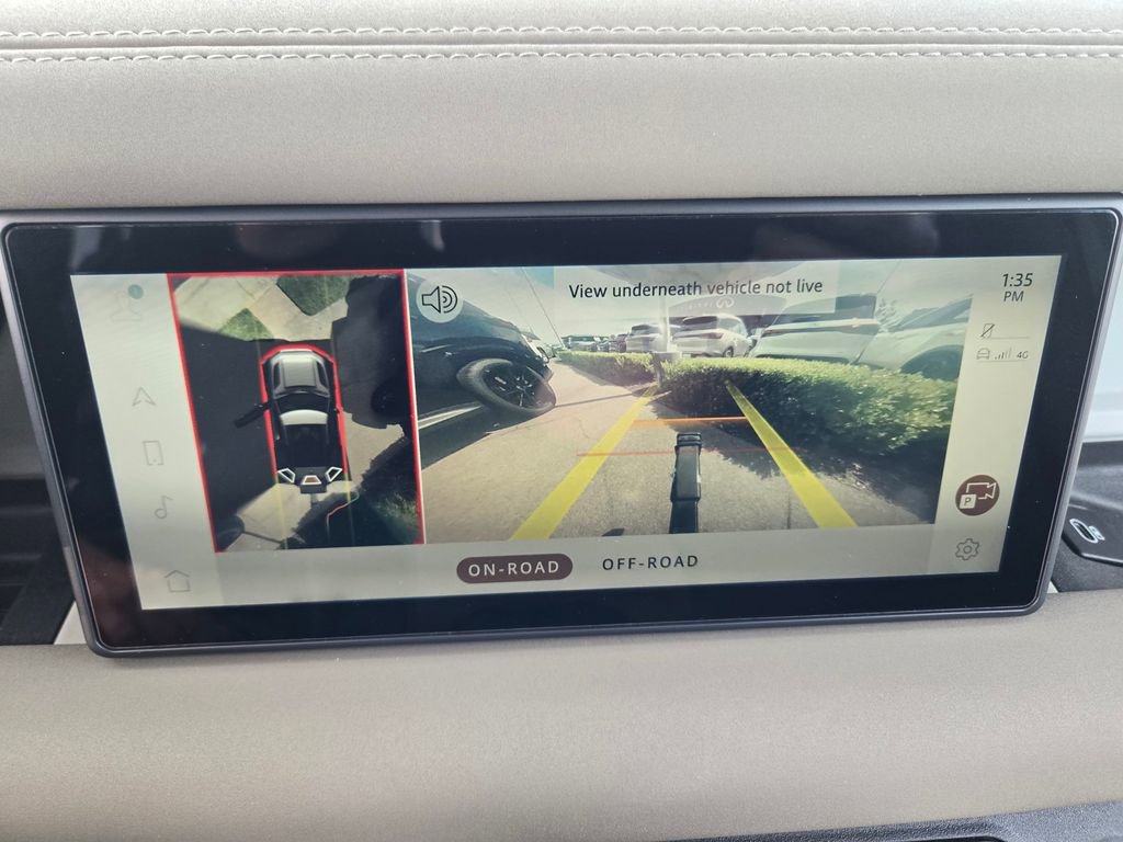 Used 2023 Land Rover Defender 90 S image 12