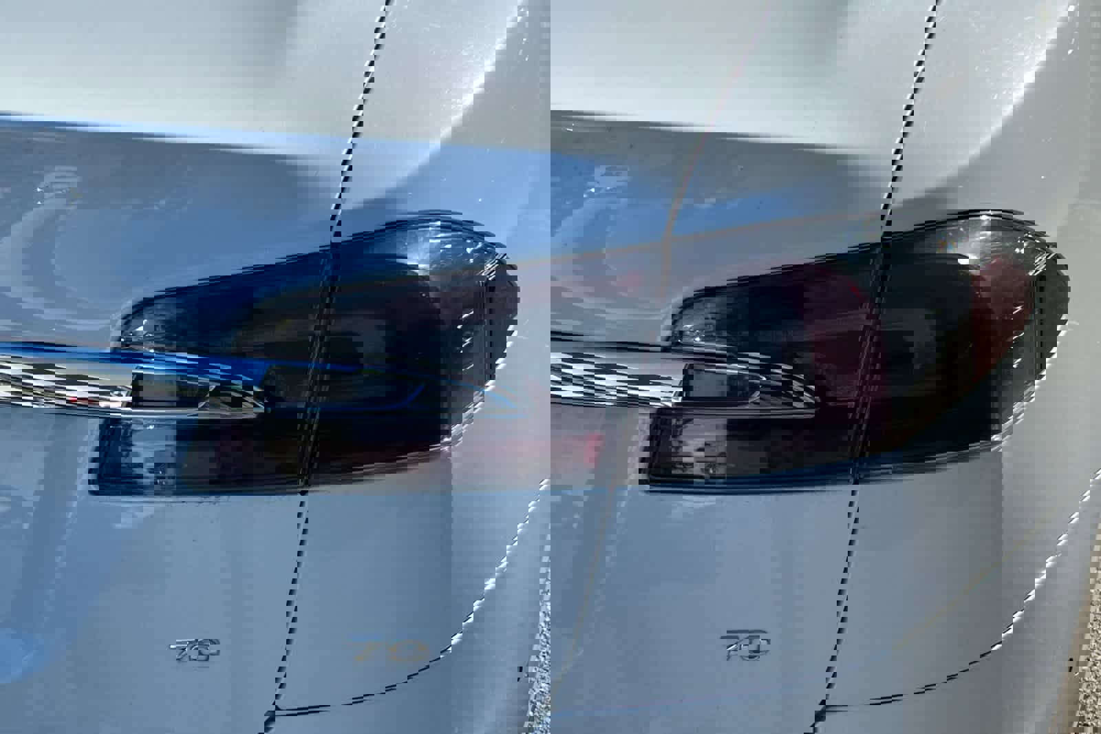 Used 2016 Tesla Model S 70 RWD image 18