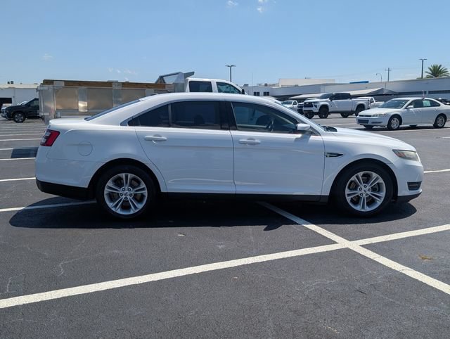 Used 2015 Ford Taurus SEL w/ Equipment Group 201A FWD image 7