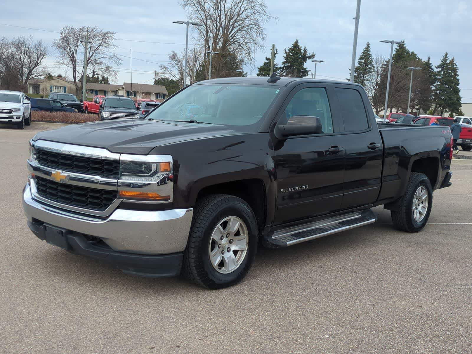 Used 2018 Chevrolet Silverado 1500 LT AWD/4WD image 4