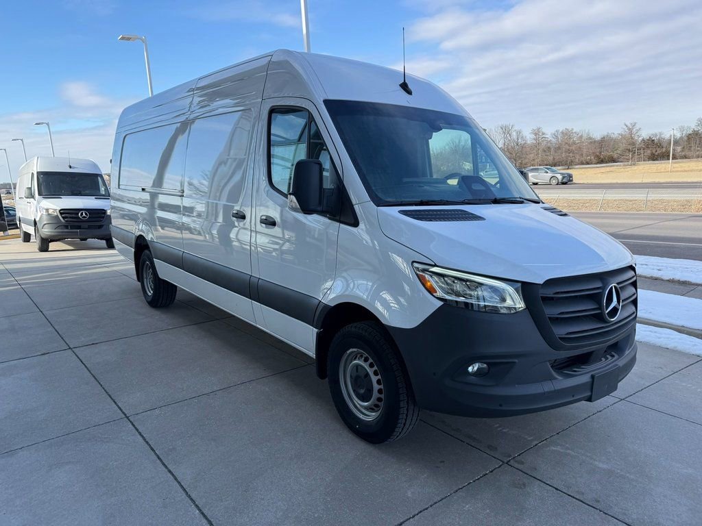 New 2025 Mercedes-Benz Sprinter 3500 image 3