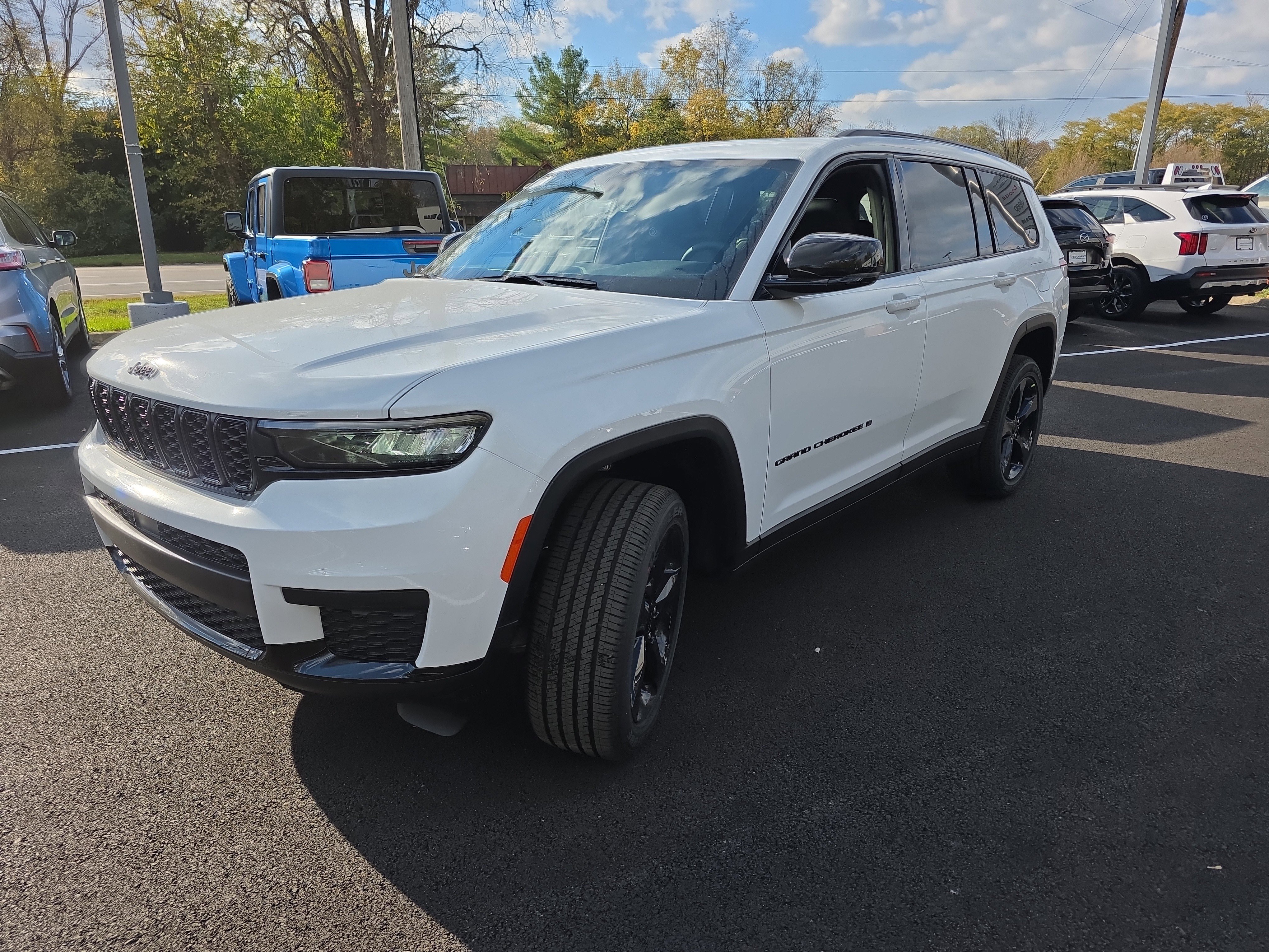 New 2025 Jeep Grand Cherokee L Altitude image 20
