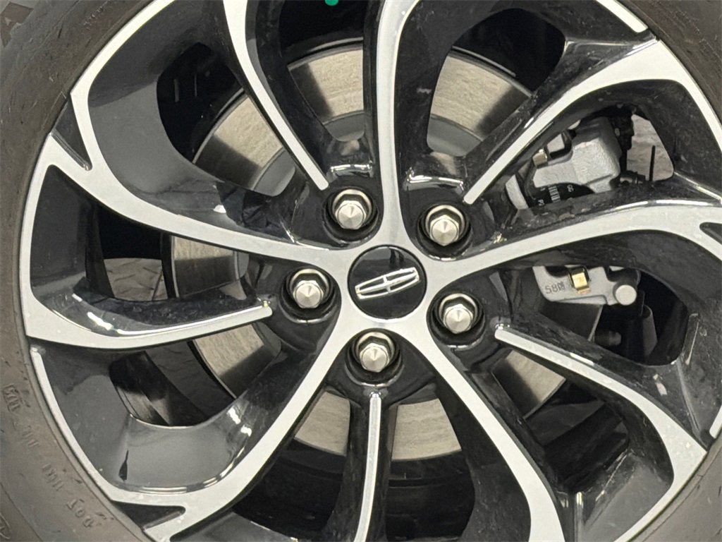 New 2026 Lincoln Nautilus Premier w/ Equipment Group 102A image 5