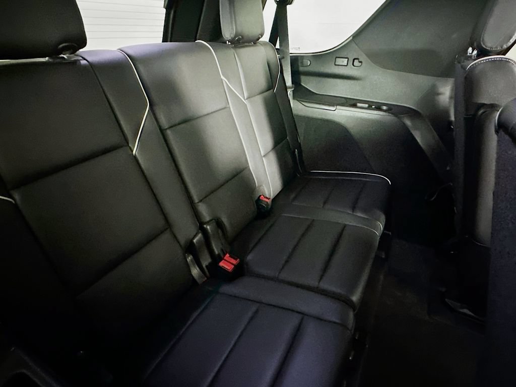 Used 2022 Cadillac Escalade Premium Luxury w/ Performance Package AWD/4WD image 37