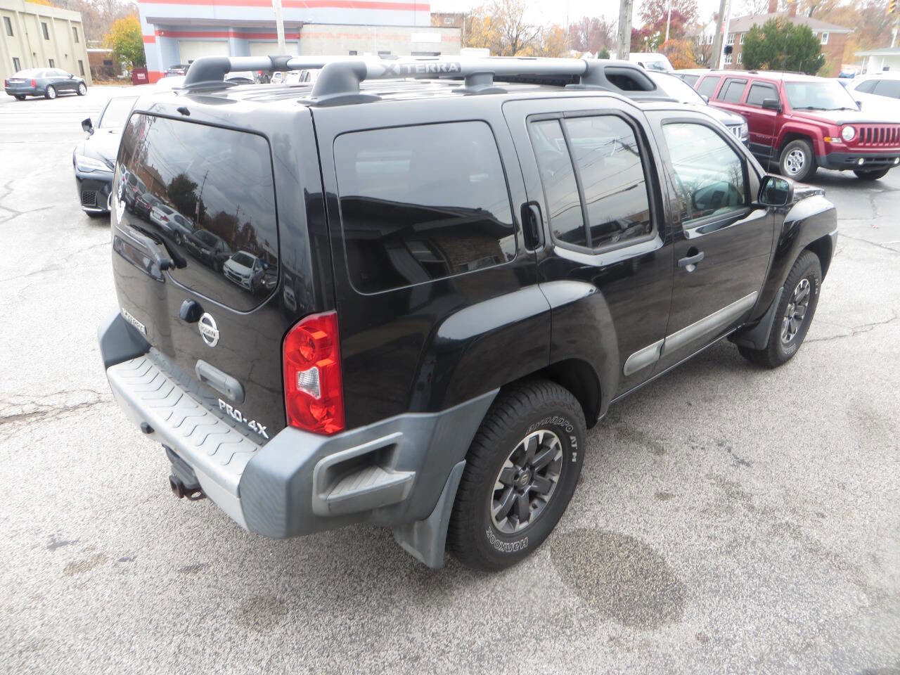 Used 2015 Nissan Xterra PRO-4X w/ Pro-4x Leather Package image 24