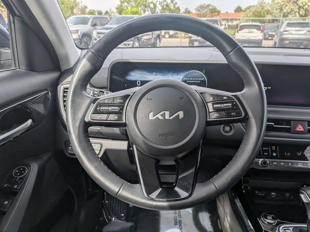 Used 2025 Kia Seltos EX AWD/4WD image 19