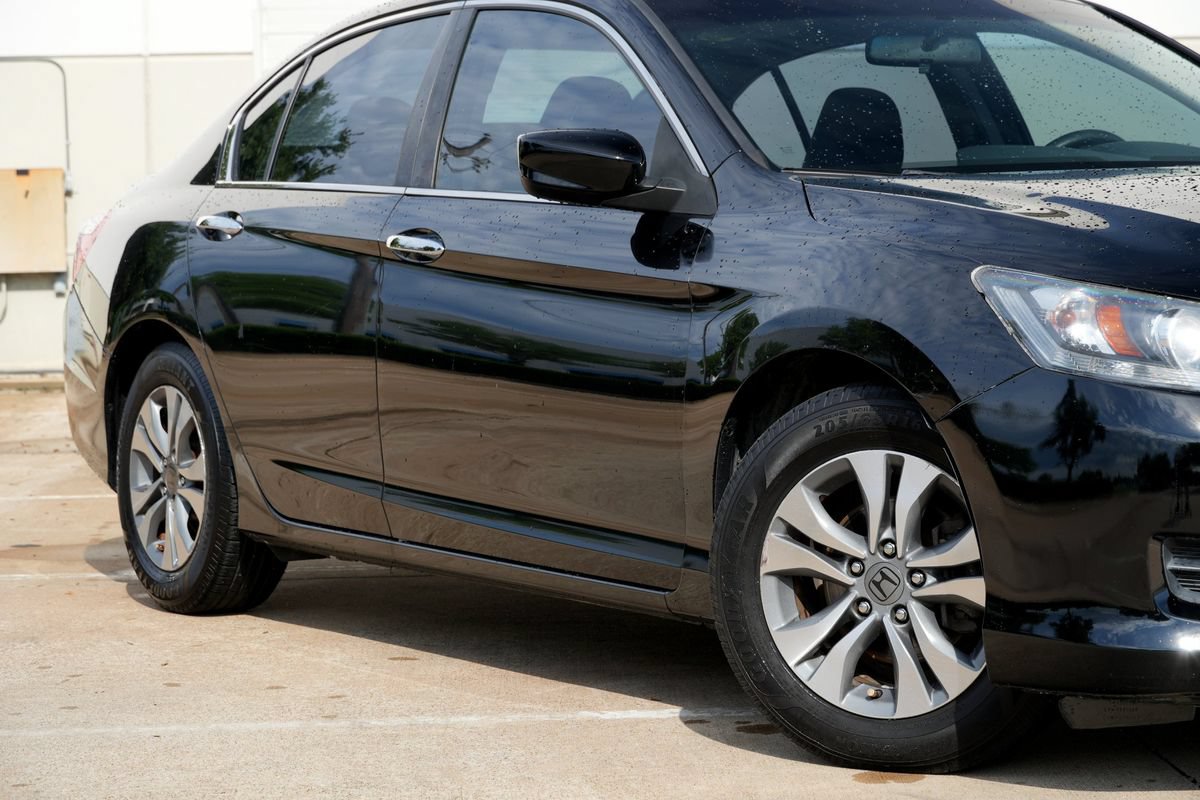 Used 2015 Honda Accord LX image 17