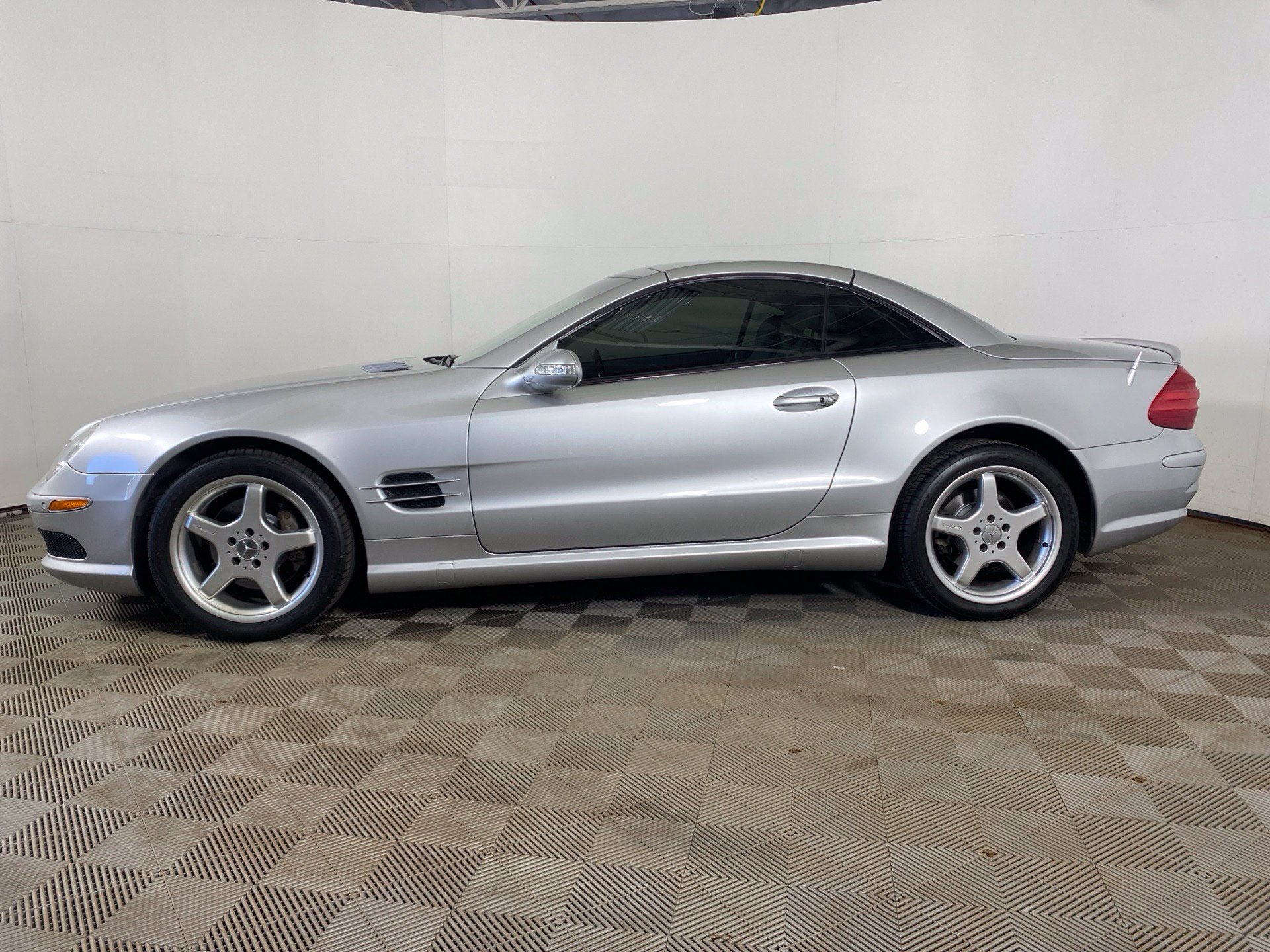 Used 2003 Mercedes-Benz SL 500 image 5