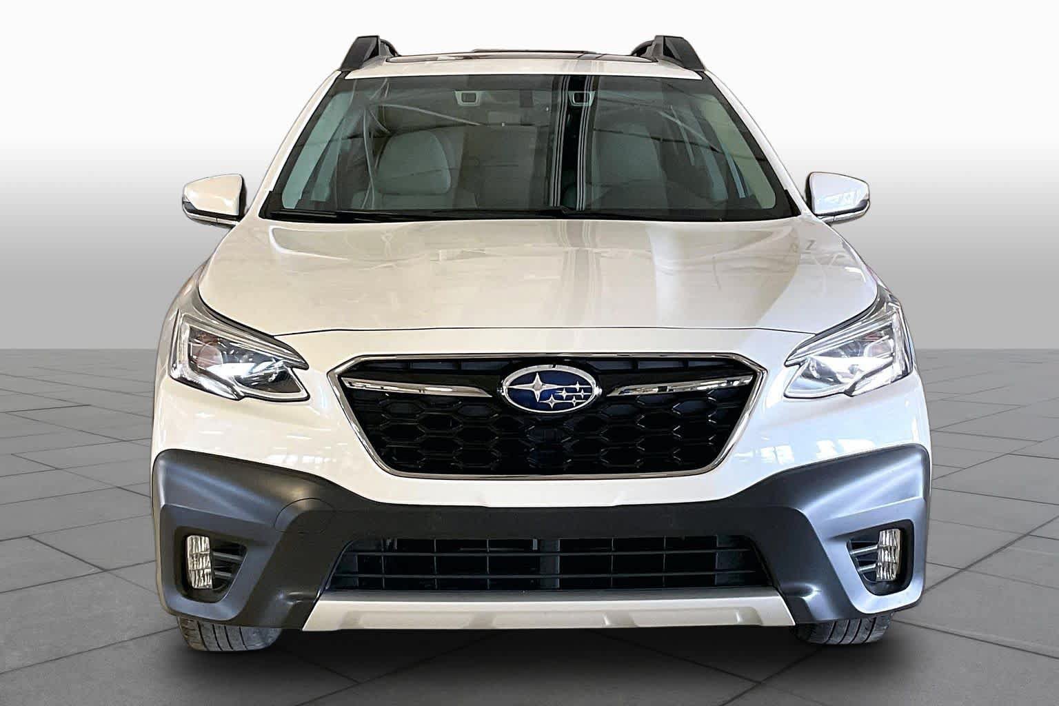 Used 2022 Subaru Outback Limited AWD/4WD image 3