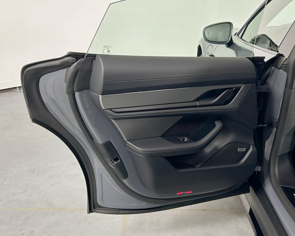 New 2026 Porsche Taycan GTS AWD/4WD image 28