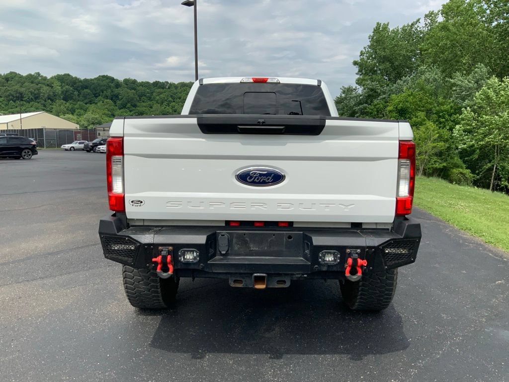 Used 2017 Ford F250 XLT w/ XLT Premium Package AWD/4WD image 12