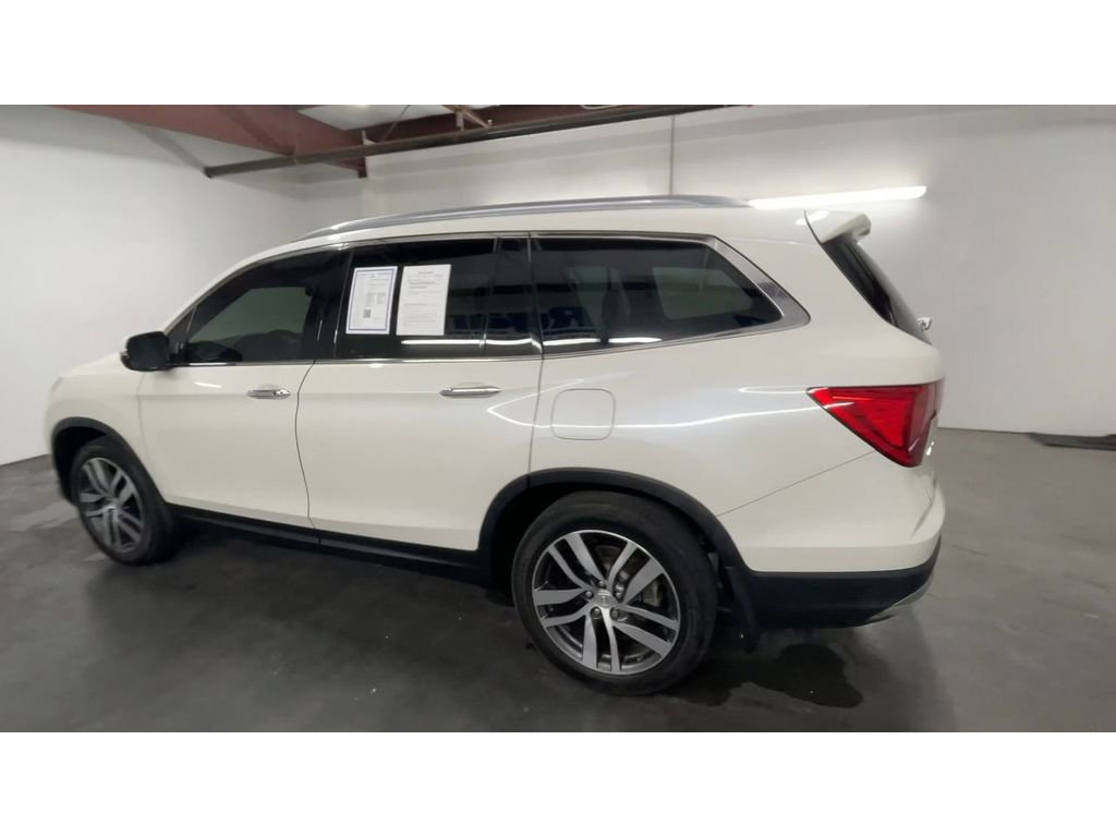 Used 2017 Honda Pilot Touring image 6