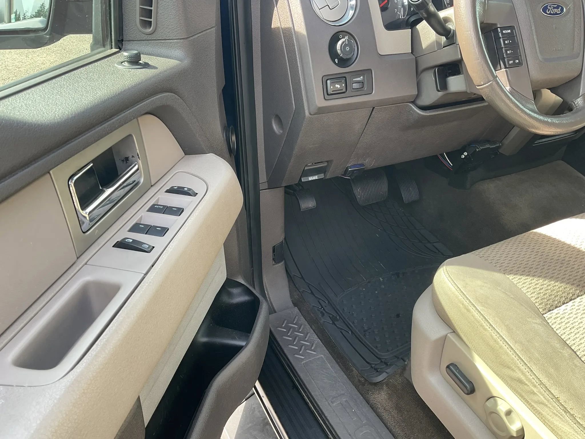 Used 2010 Ford F150 XLT image 18