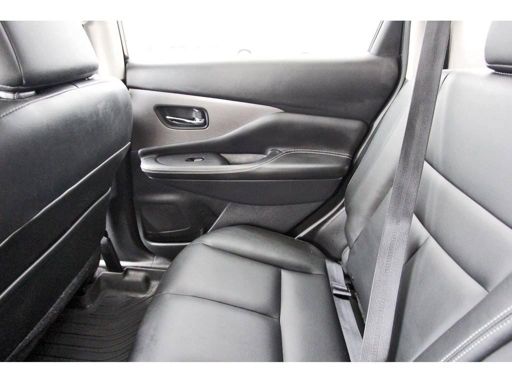Used 2023 Nissan Murano SV image 12