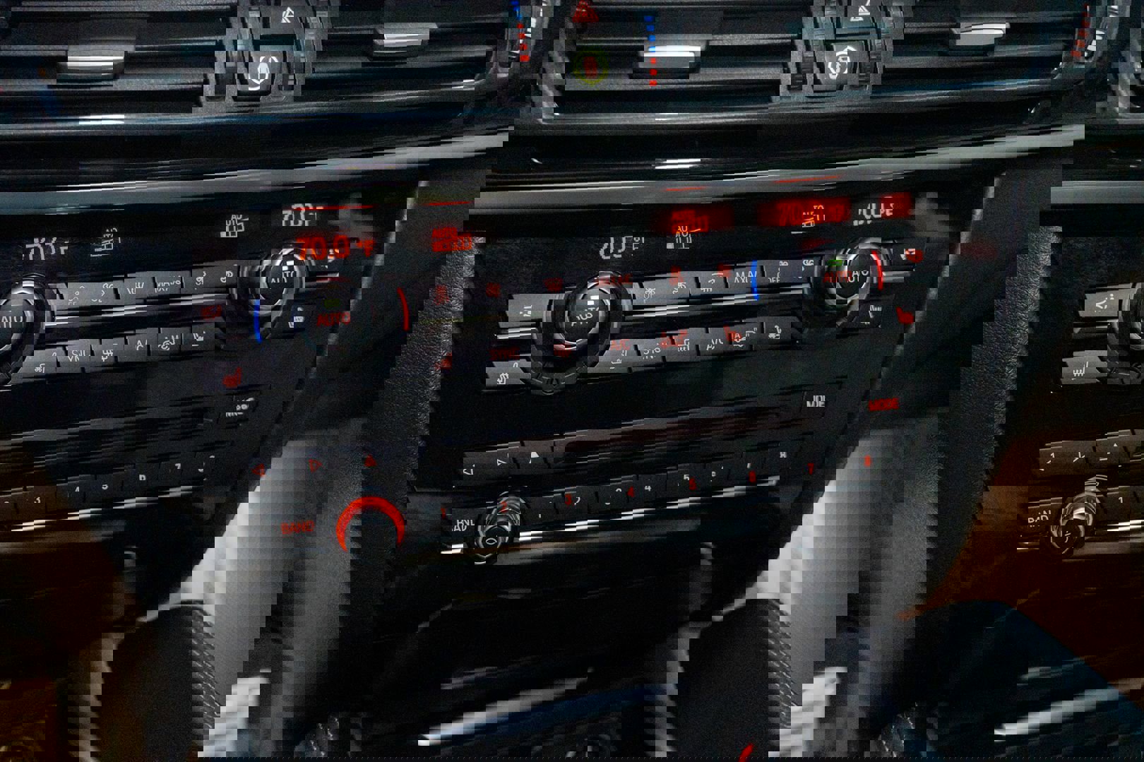 Used 2015 BMW X5 M image 45