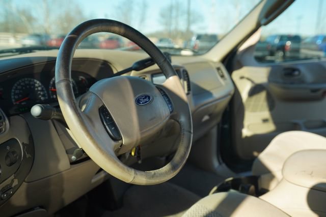 Used 2003 Ford F150 XLT image 25