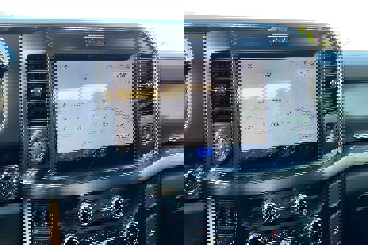 Used 2026 Ford F250 Lariat w/ Tremor Off-Road Package image 31