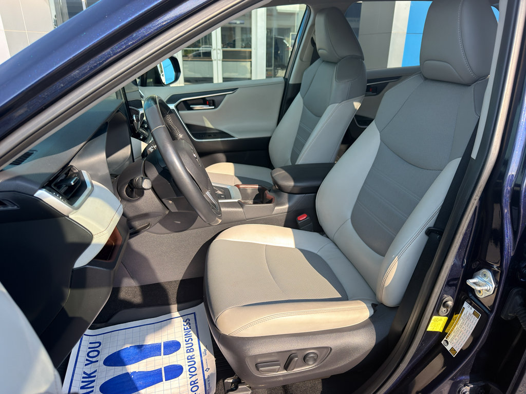 Used 2023 Toyota RAV4 Limited AWD/4WD image 11