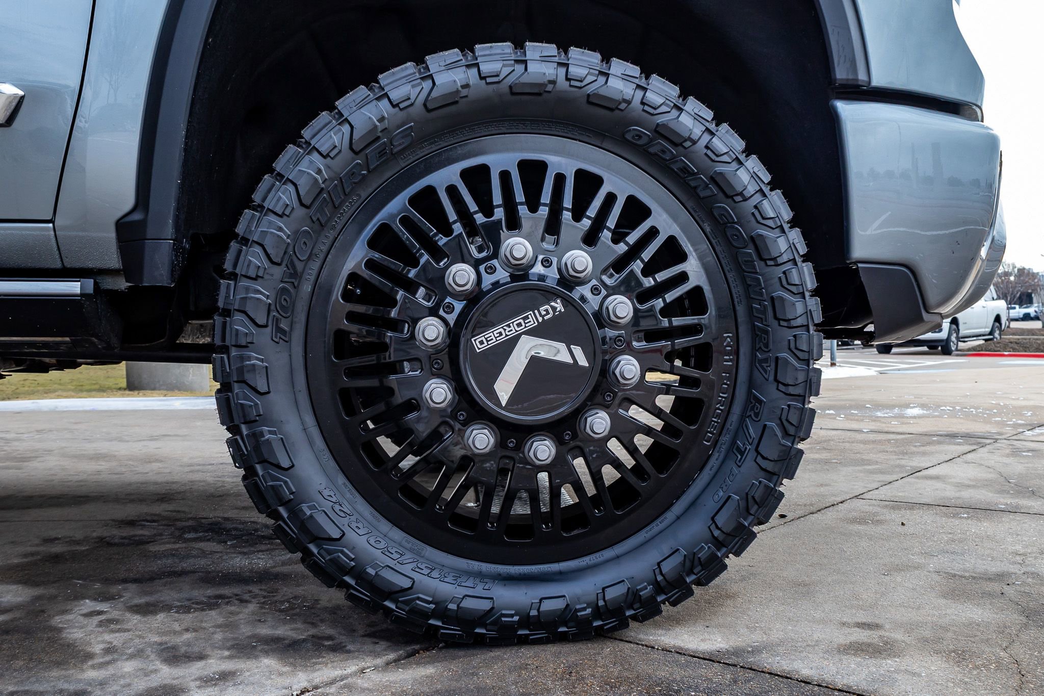 Used 2024 Chevrolet Silverado 3500 High Country w/ High Country Premium Package image 12