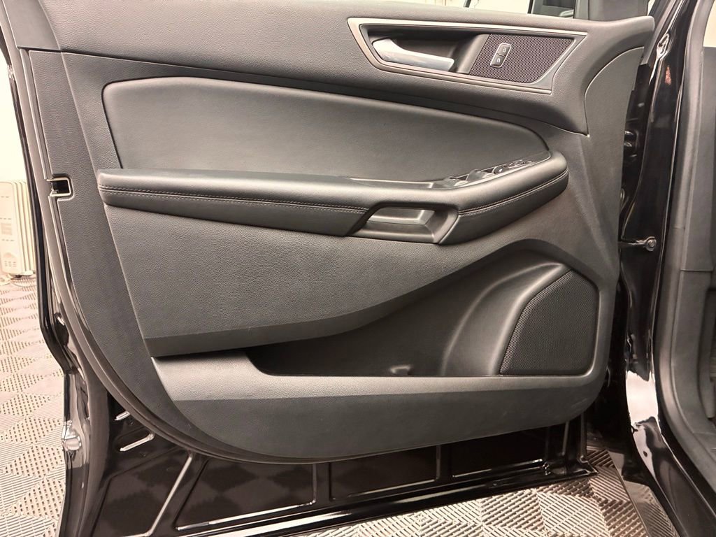 Certified 2022 Ford Edge SEL w/ Convenience Package image 18