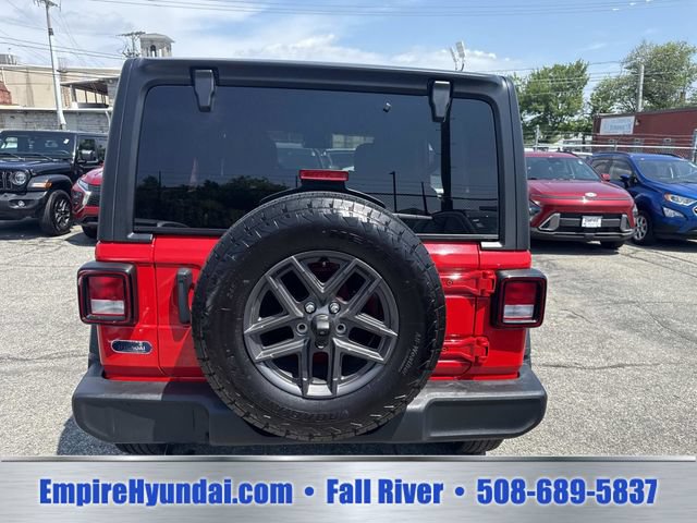 Used 2024 Jeep Wrangler Unlimited Sport AWD/4WD image 4