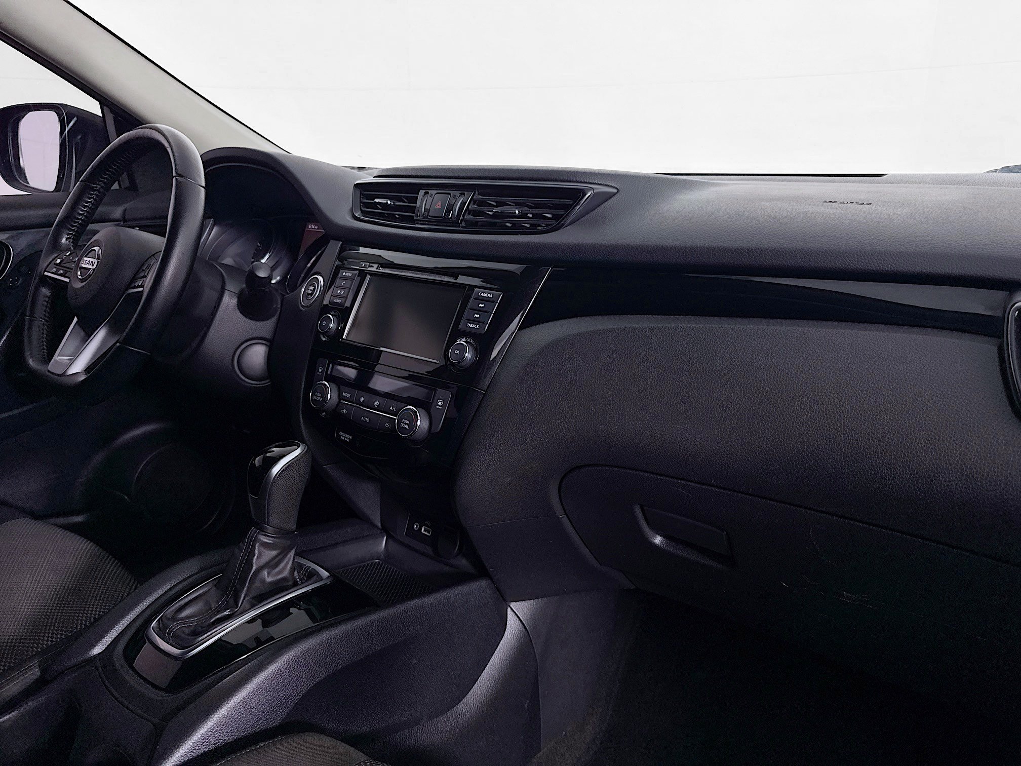 Used 2021 Nissan Rogue Sport SV FWD image 28