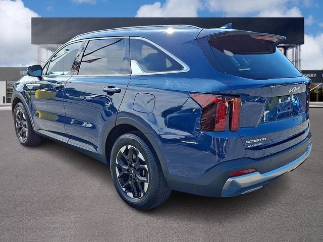 Certified 2025 Kia Sorento S w/ Panoramic Sunroof Package FWD image 4