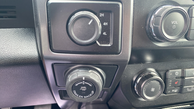 Used 2019 Ford F150 XLT w/ Equipment Group 302A Luxury AWD/4WD image 19