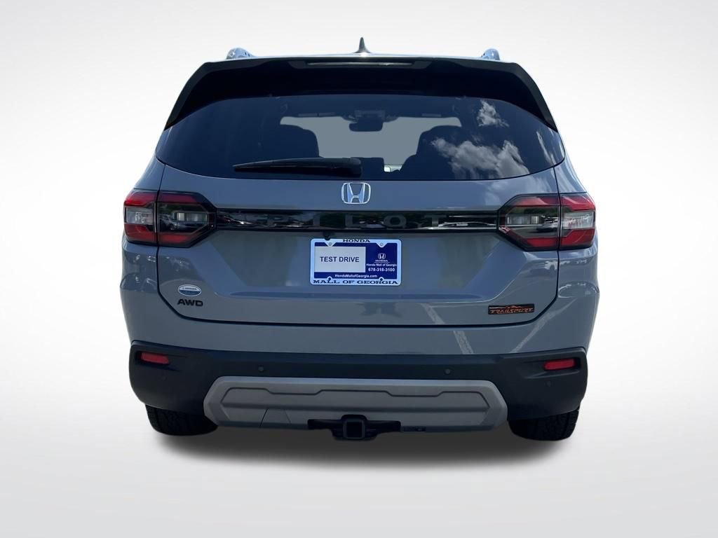 Certified 2024 Honda Pilot TrailSport image 5