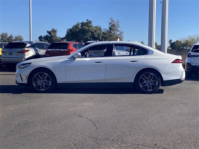 Certified 2025 BMW i5 eDrive40i w/ Premium Package image 10