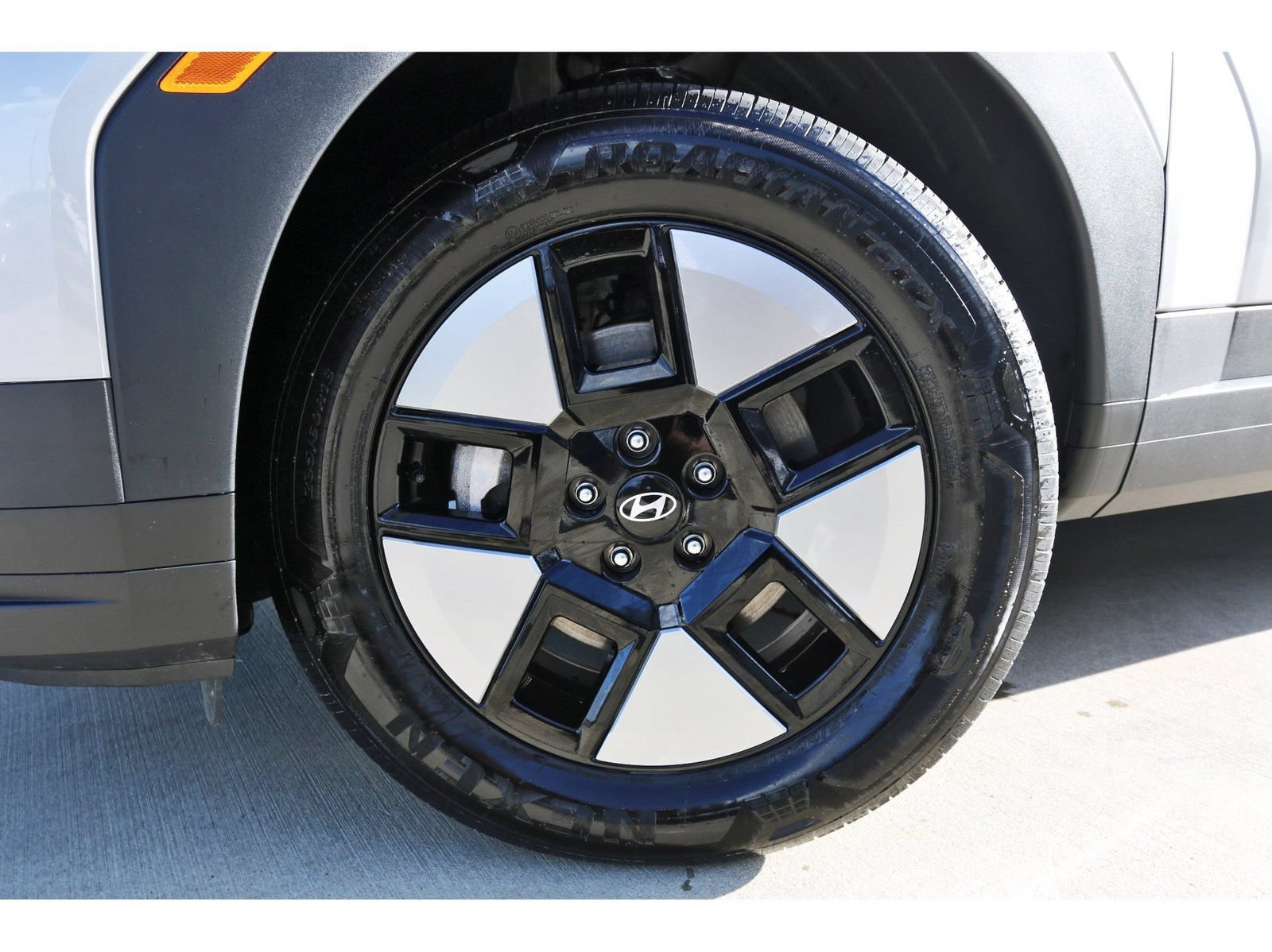 Certified 2026 Hyundai Santa Fe SE FWD image 32