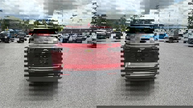 New 2026 Chevrolet Equinox LT w/ Convenience Package II image 4