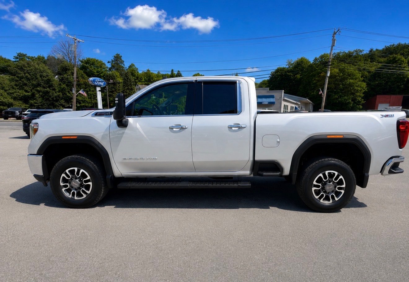 Used 2023 GMC Sierra 2500 SLE w/ SLE Value Package; AWD/4WD image 3
