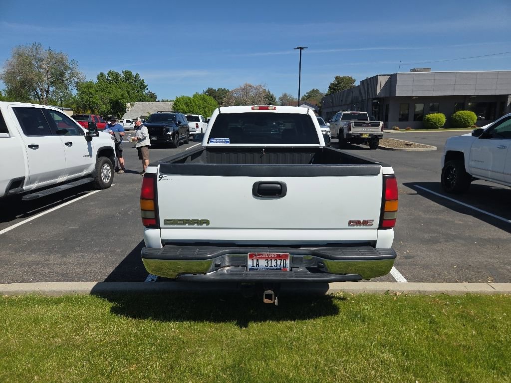 Used 2004 GMC Sierra 2500 SLE w/ Heavy-Duty Power Package AWD/4WD image 7