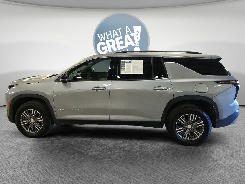 Certified 2026 Chevrolet Traverse LT w/ Driver Confidence Package AWD/4WD image 8