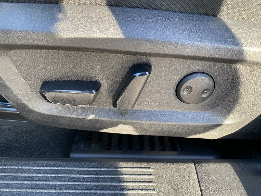 Used 2024 Nissan Rogue SV image 14