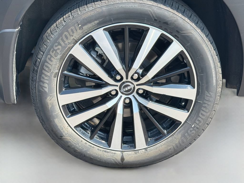 Used 2025 Nissan Pathfinder Platinum w/ Cargo Package AWD/4WD image 10