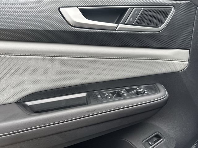 New 2026 Volkswagen Atlas Cross Sport SEL R-Line image 23