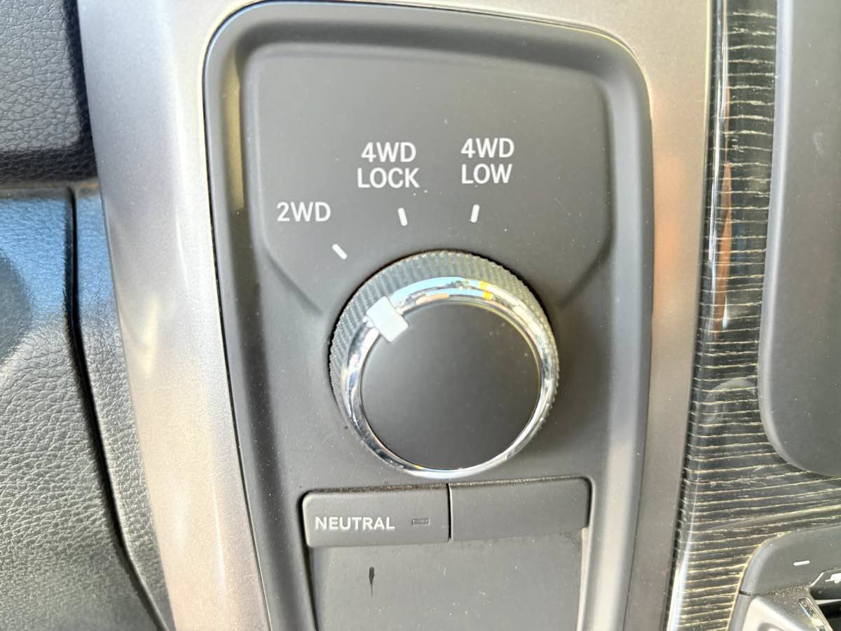 Used 2016 RAM 2500 Limited AWD/4WD image 26