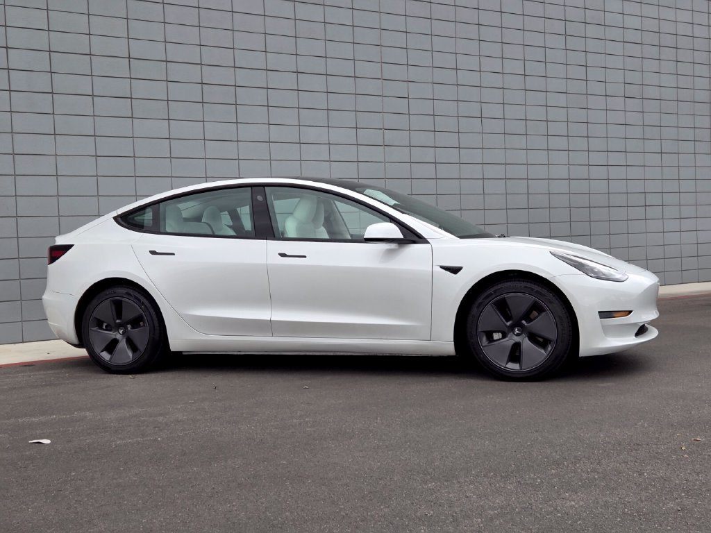 Used 2023 Tesla Model 3 Standard Range RWD image 7