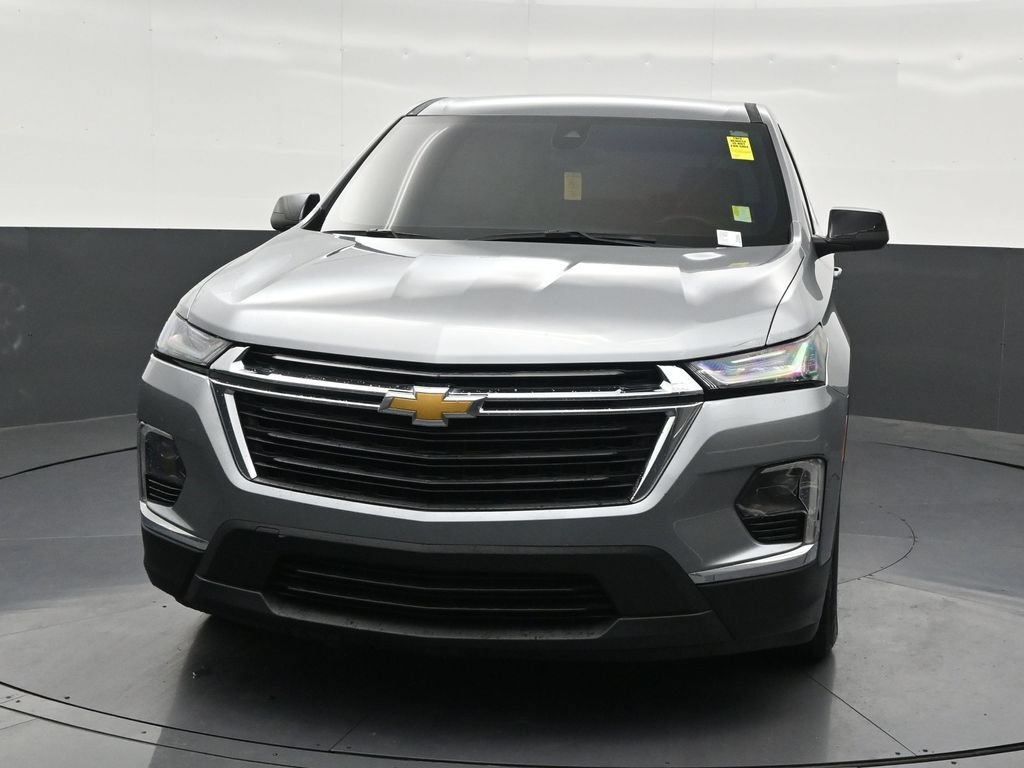 Used 2023 Chevrolet Traverse LS FWD image 9