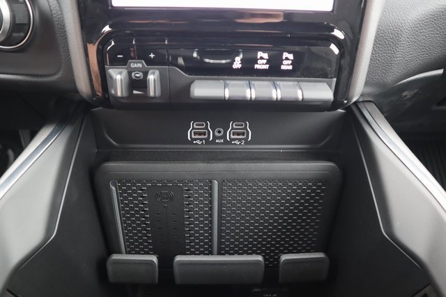 New 2026 RAM 1500 4x4 Crew Cab image 14