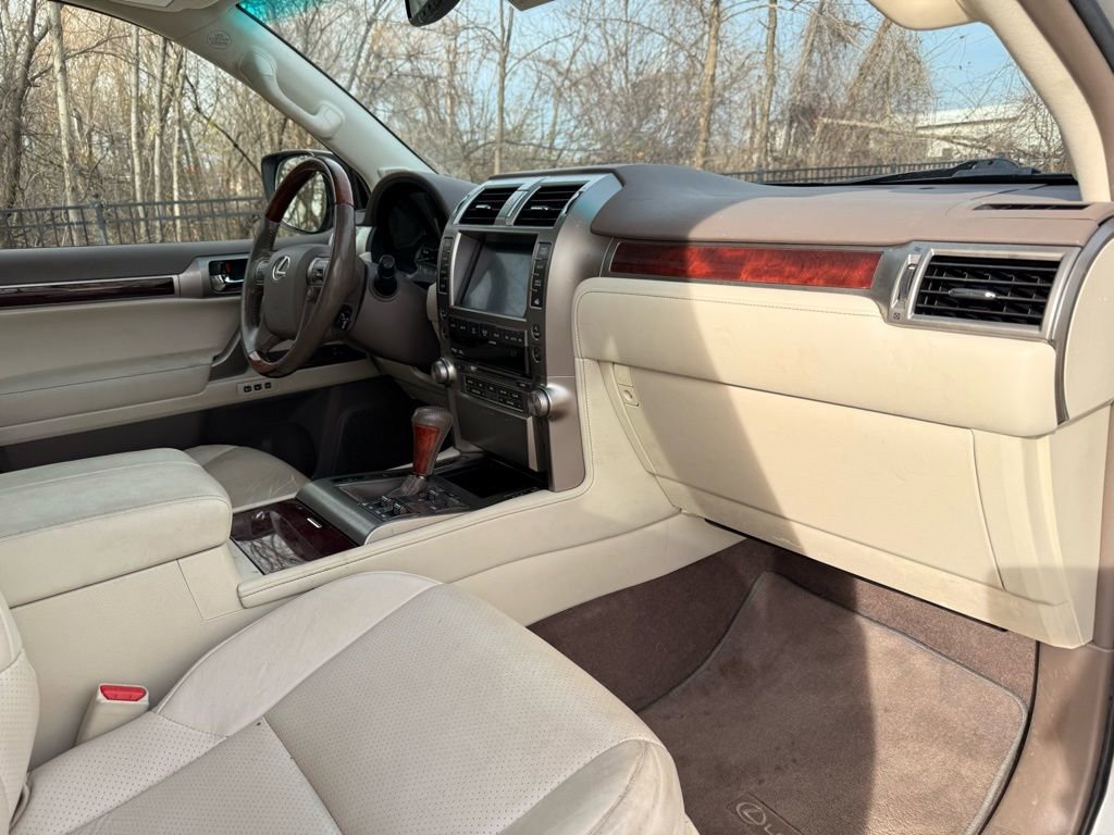 Used 2012 Lexus GX 460 Premium image 40