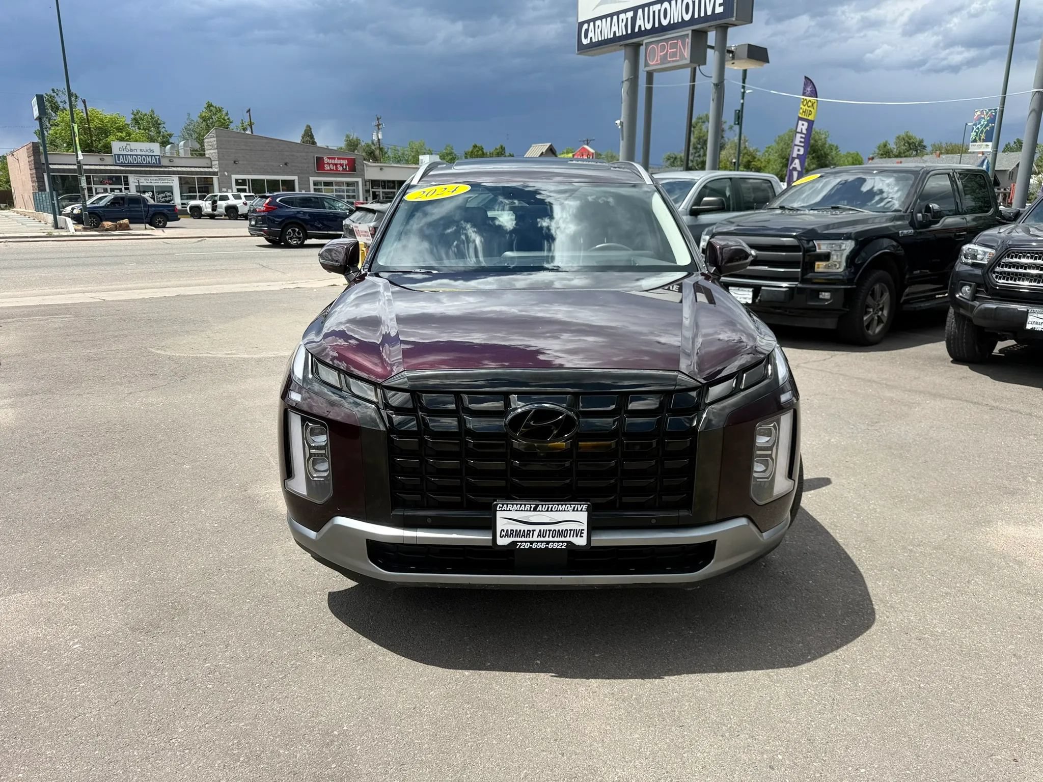 Used 2024 Hyundai Palisade Limited AWD/4WD image 4