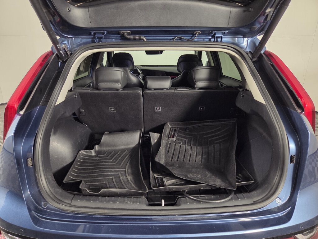 Used 2023 Kia Niro SX Touring FWD image 27