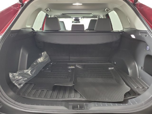 Used 2024 Toyota RAV4 XLE w/ Convenience Package FWD image 10