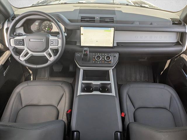 Used 2025 Land Rover Defender 110 X-Dynamic SE AWD/4WD image 19