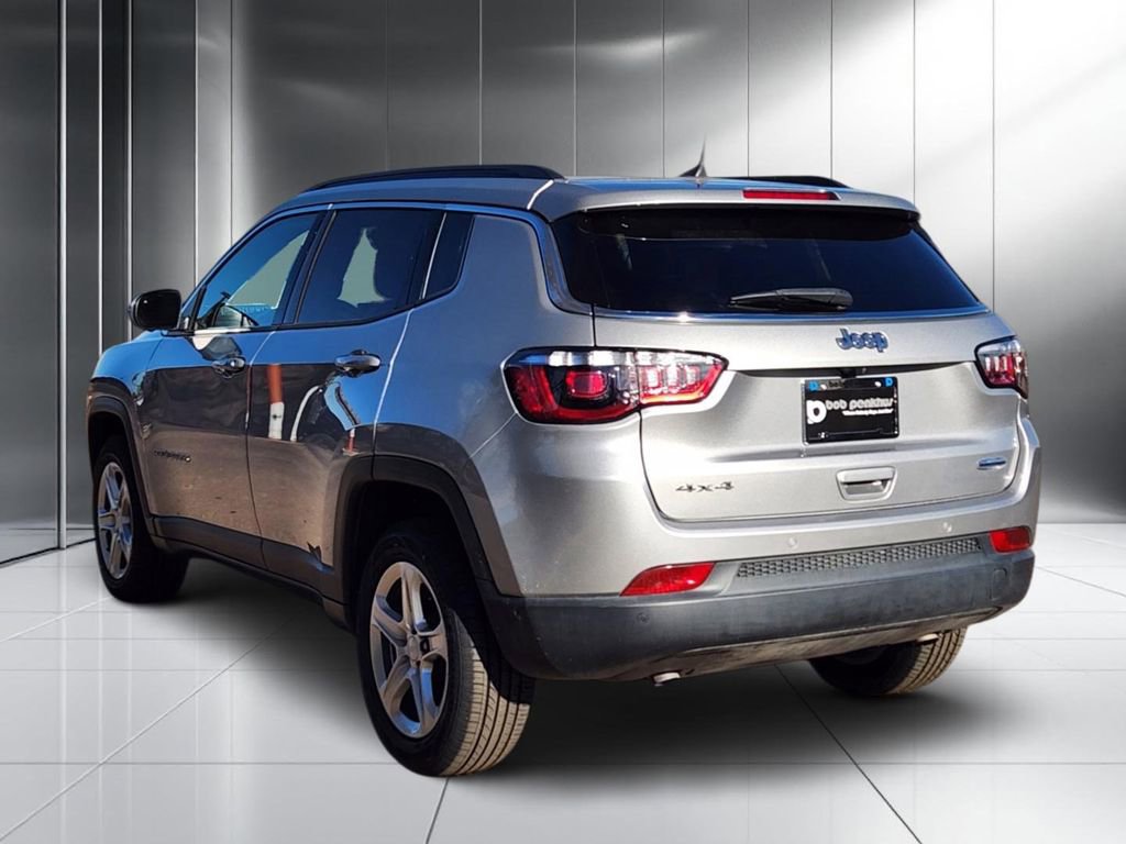 Used 2023 Jeep Compass Latitude w/ Convenience Group image 29